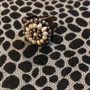 Leather ring with Pearl and Gold beads